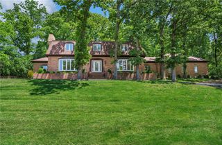 9216 Matthews Lane, Sunset Hills, MO 63127