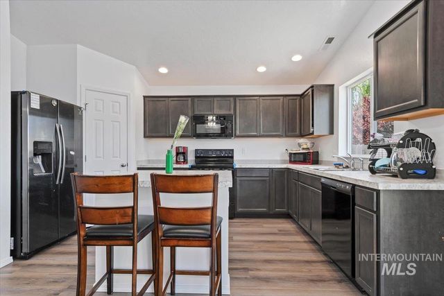 12806 Marna St, Caldwell, ID 83607