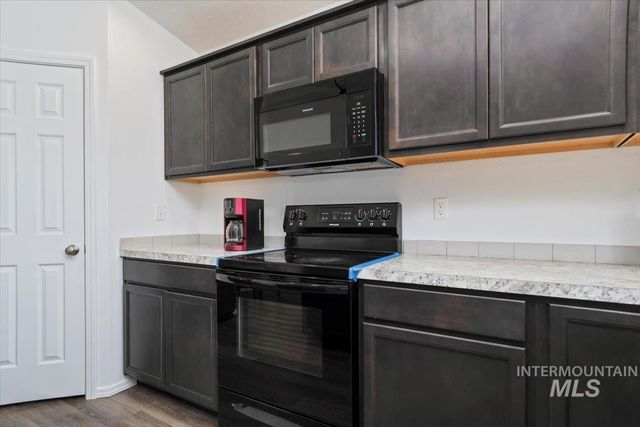 12806 Marna St, Caldwell, ID 83607