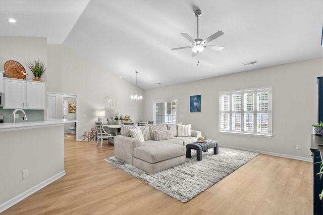 246 Hayloft Circle, Conway, SC 29526