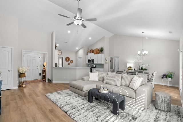 246 Hayloft Circle, Conway, SC 29526