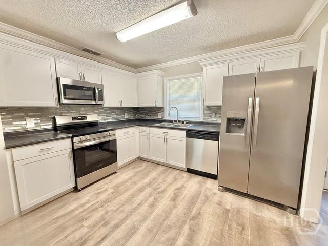 108 W. General Screven Way, Hinesville, GA 31320