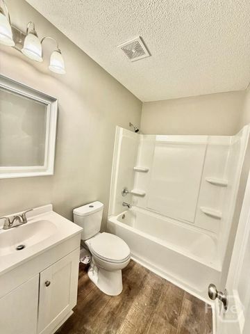 108 W. General Screven Way, Hinesville, GA 31320