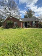 2995 Barlett Drive, Mobile, AL 36608