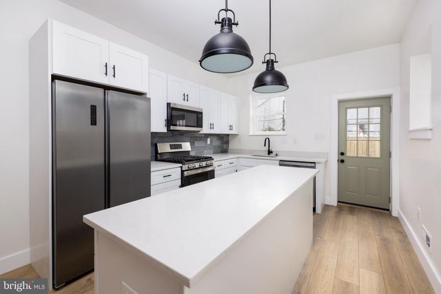 1810 TASKER ST, Philadelphia, PA 19145