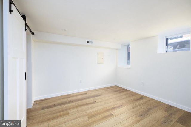 1810 TASKER ST, Philadelphia, PA 19145