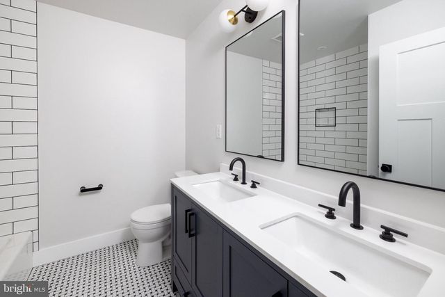1810 TASKER ST, Philadelphia, PA 19145