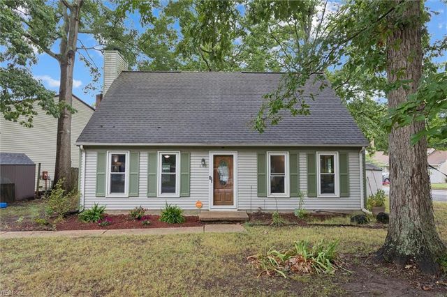 202 Tower LN, Newport News, VA 23608