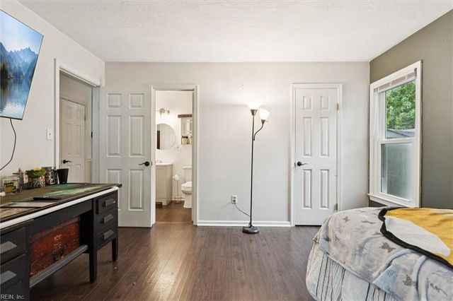 202 Tower LN, Newport News, VA 23608