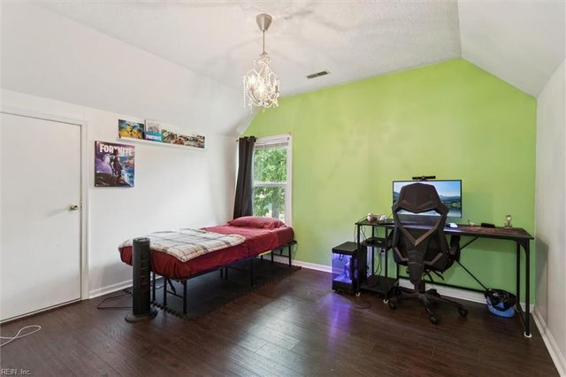 202 Tower LN, Newport News, VA 23608