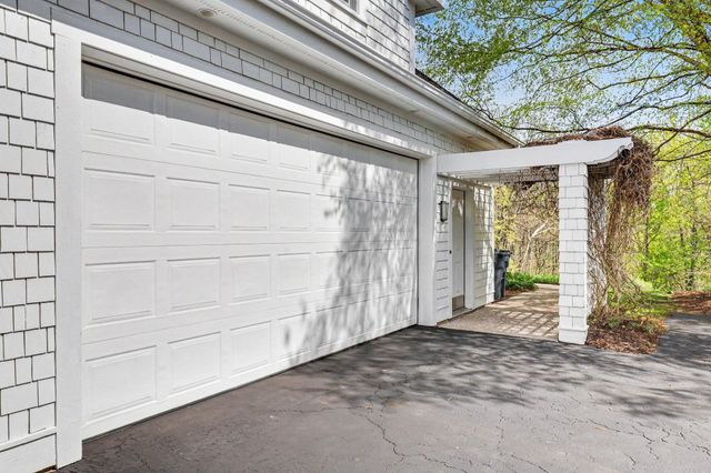 1670 Flowers Crossing Drive Ne, Grand Rapids Twp, MI 49525