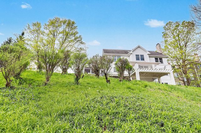 1670 Flowers Crossing Drive Ne, Grand Rapids Twp, MI 49525