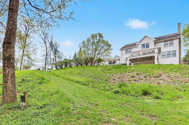 1670 Flowers Crossing Drive Ne, Grand Rapids Twp, MI 49525