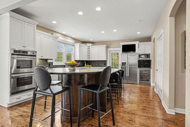 1670 Flowers Crossing Drive Ne, Grand Rapids Twp, MI 49525