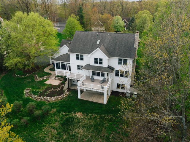 1670 Flowers Crossing Drive Ne, Grand Rapids Twp, MI 49525