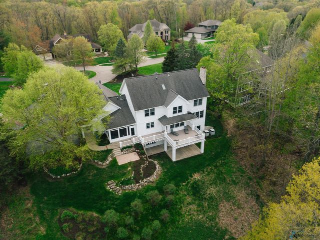 1670 Flowers Crossing Drive Ne, Grand Rapids Twp, MI 49525
