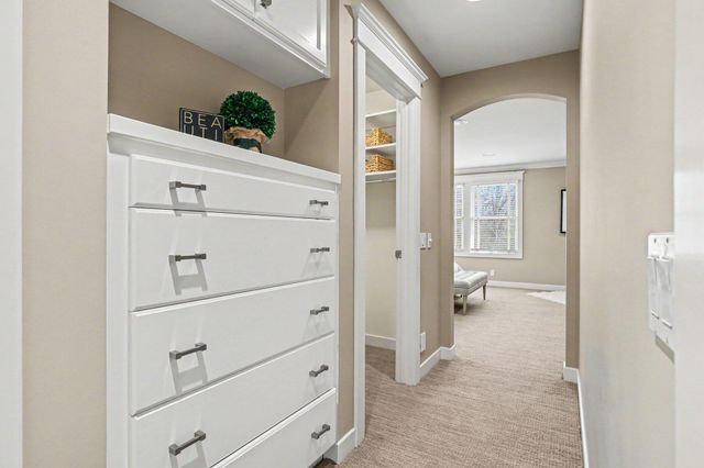 1670 Flowers Crossing Drive Ne, Grand Rapids Twp, MI 49525