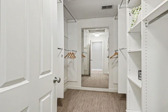 1670 Flowers Crossing Drive Ne, Grand Rapids Twp, MI 49525
