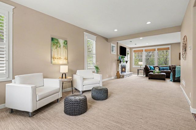 1670 Flowers Crossing Drive Ne, Grand Rapids Twp, MI 49525