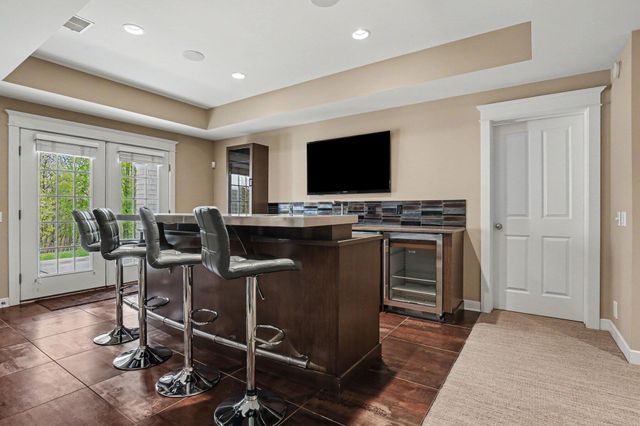 1670 Flowers Crossing Drive Ne, Grand Rapids Twp, MI 49525