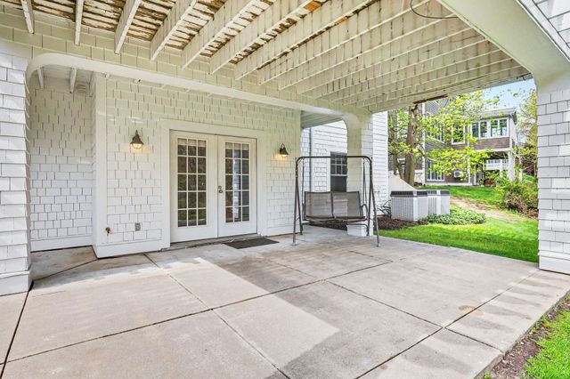 1670 Flowers Crossing Drive Ne, Grand Rapids Twp, MI 49525