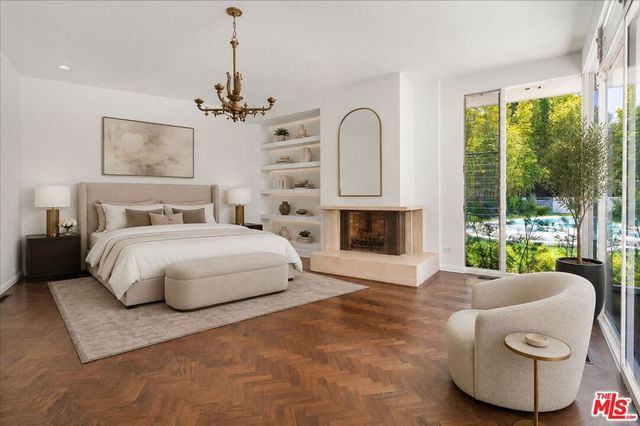 909 N Alpine Drive, Beverly Hills, CA 90210
