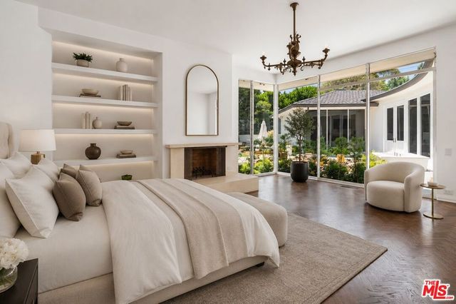 909 N Alpine Drive, Beverly Hills, CA 90210