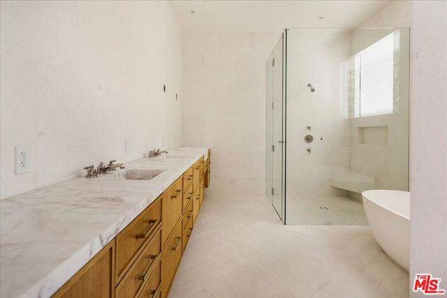 909 N Alpine Drive, Beverly Hills, CA 90210
