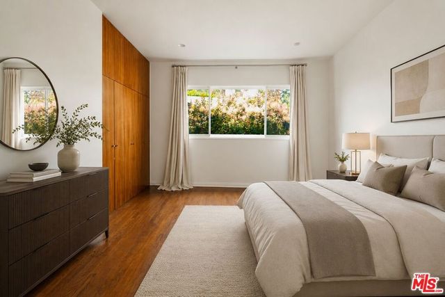 909 N Alpine Drive, Beverly Hills, CA 90210