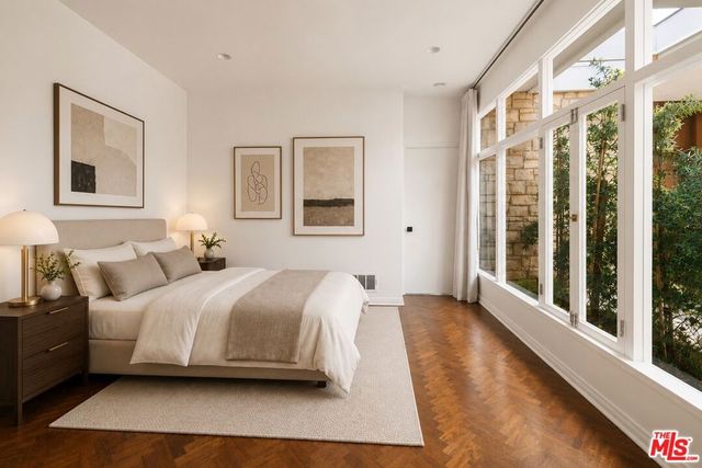 909 N Alpine Drive, Beverly Hills, CA 90210