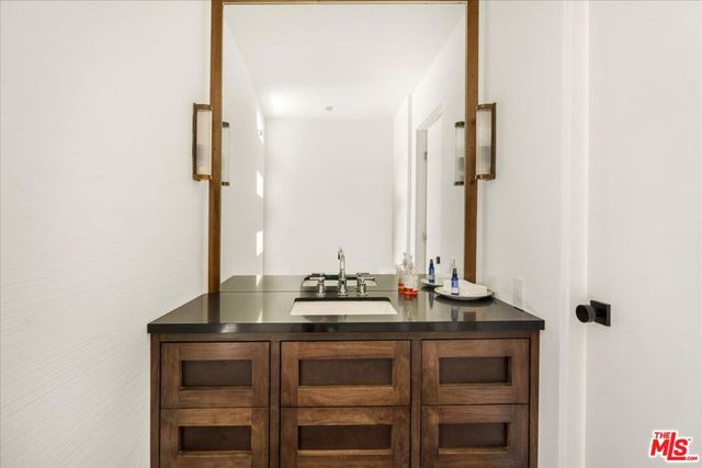 909 N Alpine Drive, Beverly Hills, CA 90210