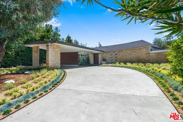 909 N Alpine Drive, Beverly Hills, CA 90210