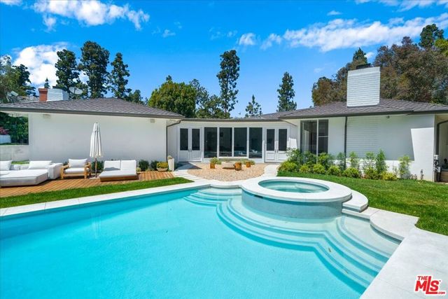 909 N Alpine Drive, Beverly Hills, CA 90210