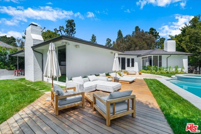 909 N Alpine Drive, Beverly Hills, CA 90210