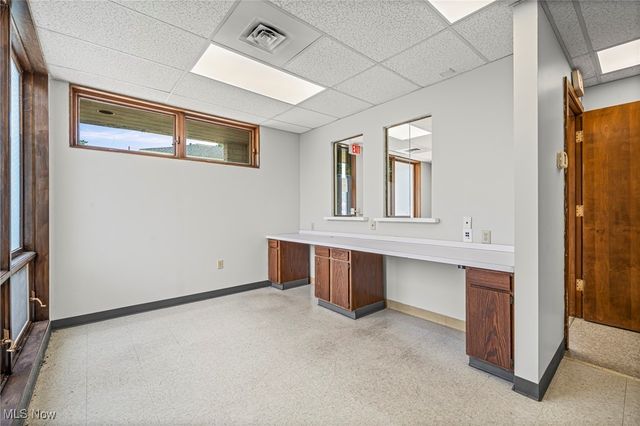 4520 Oberlin Avenue, Lorain, OH 44053