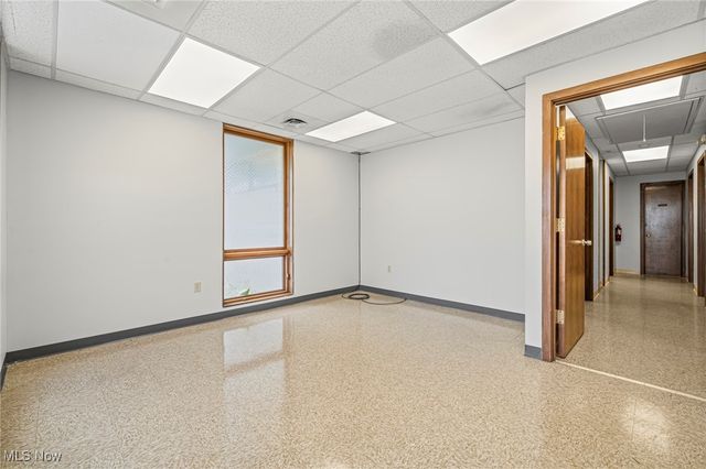 4520 Oberlin Avenue, Lorain, OH 44053