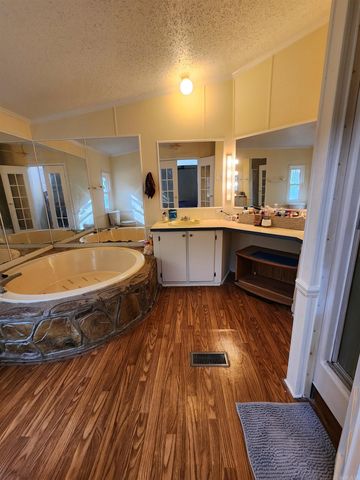 3100 River Rd., Redfield, AR 72132