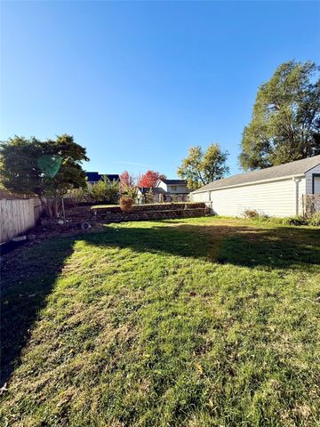 2908 Giles Street, West Des Moines, IA 50265