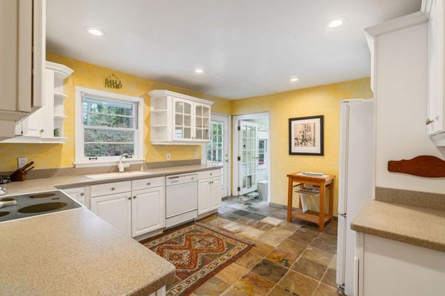 2368 Peeler Road, Dunwoody, GA 30338