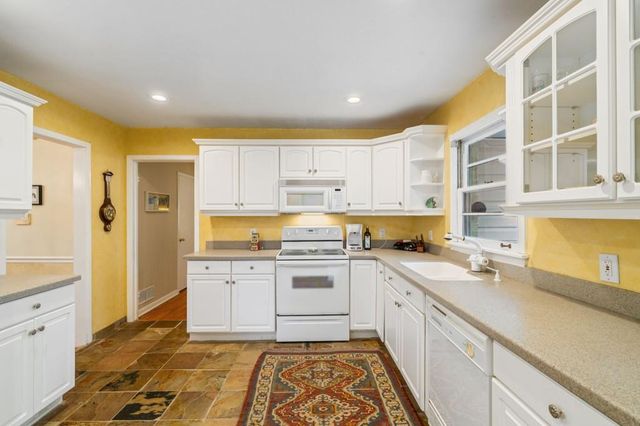 2368 Peeler Road, Dunwoody, GA 30338