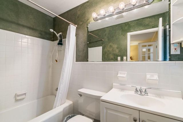 2368 Peeler Road, Dunwoody, GA 30338