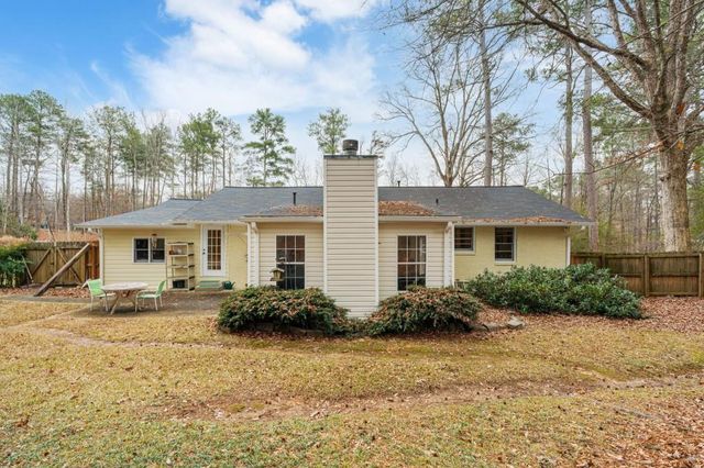 2368 Peeler Road, Dunwoody, GA 30338