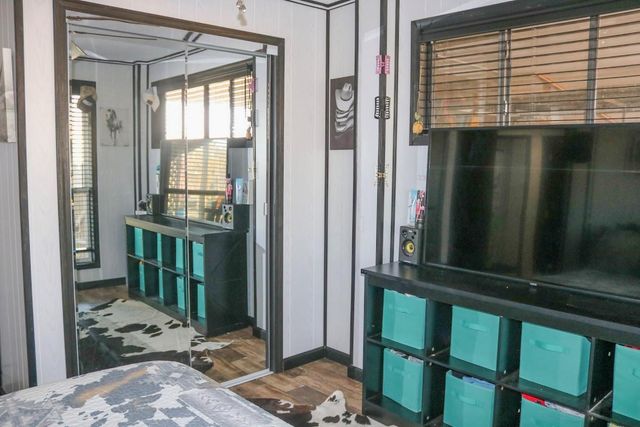 146 Creekside Drive, Onalaska, TX 77360