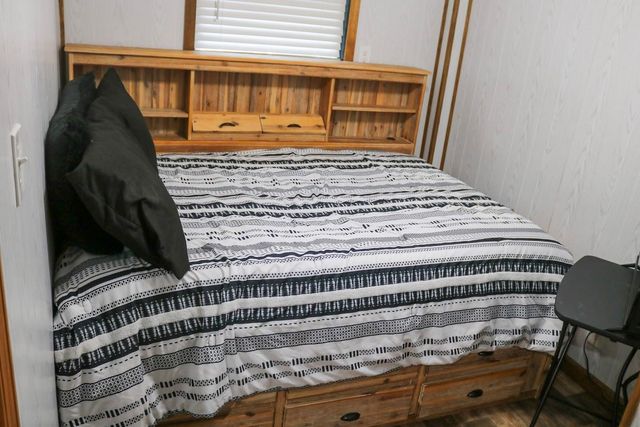 146 Creekside Drive, Onalaska, TX 77360