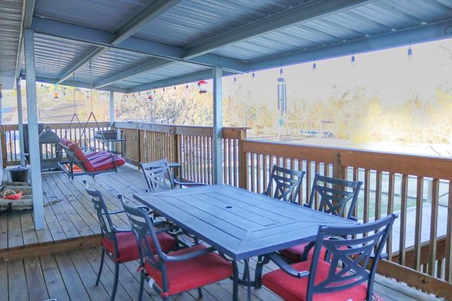 146 Creekside Drive, Onalaska, TX 77360