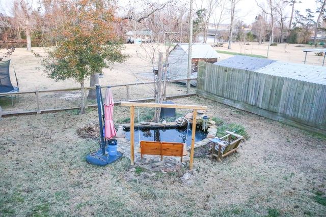 146 Creekside Drive, Onalaska, TX 77360