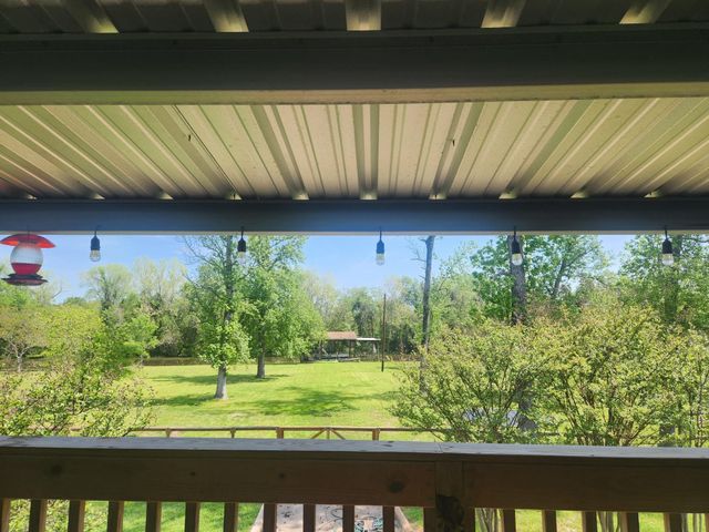 146 Creekside Drive, Onalaska, TX 77360