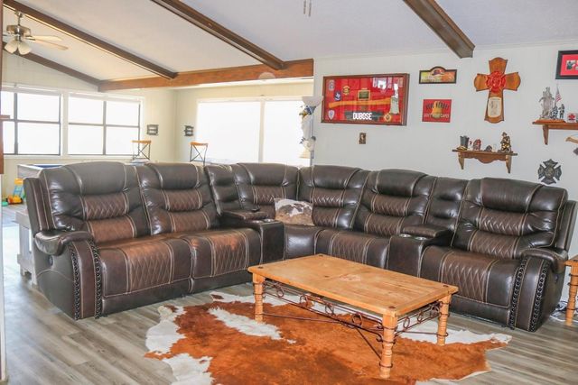 146 Creekside Drive, Onalaska, TX 77360