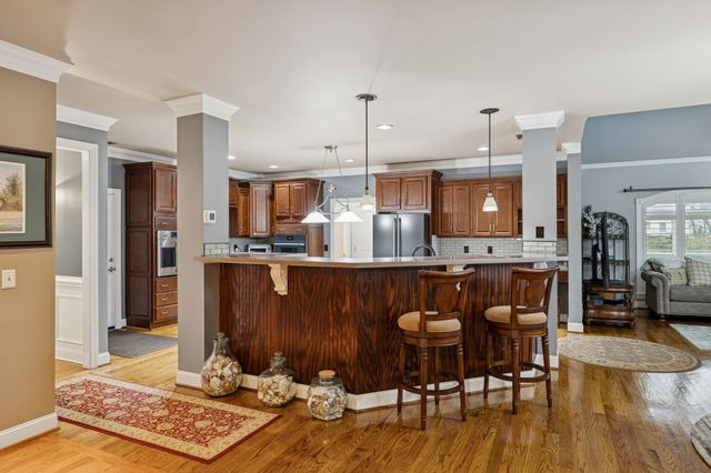 1006 Autumn Ridge Ct, Spring Hill, TN 37174