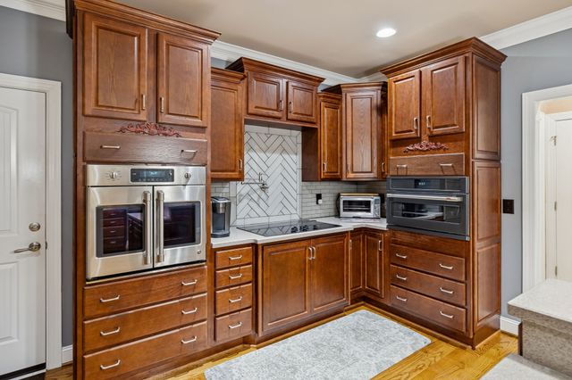 1006 Autumn Ridge Ct, Spring Hill, TN 37174